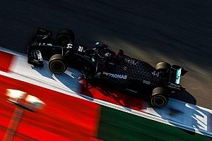 Horner: Mercedes podría estar cayendo en la autocomplacencia