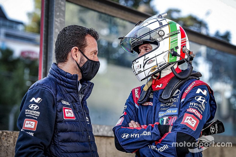 WTCR, Tarquini sorride a metà: "Che disastro sul bagnato"