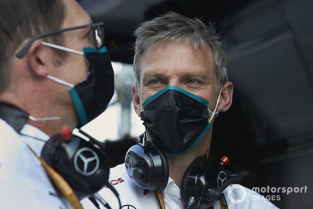 Andrew Shovlin, Chief Race Engineer, Mercedes AMG, and James Allison, Technical Director, Mercedes AMG, on the pit wall