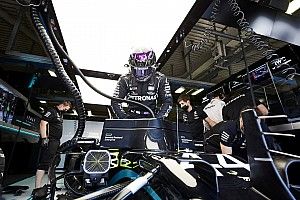 Hamilton nem bánja, hogy csak passzív csodálója a Ferrarinak