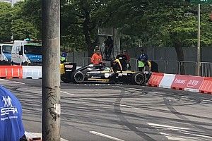 Юниор Renault разбил машину на демо-заездах в Сан-Паулу