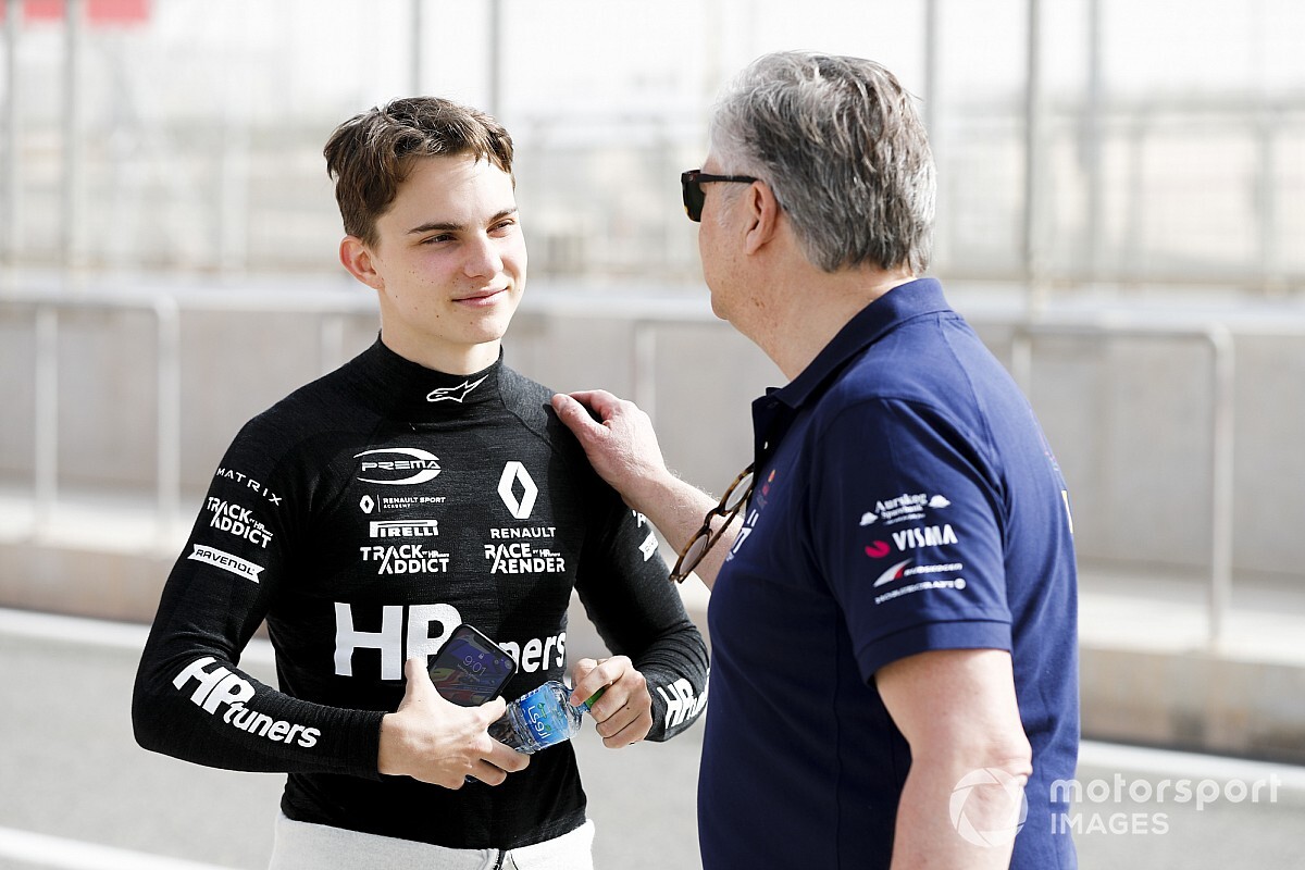 F3 driver Piastri given exemption for UK return