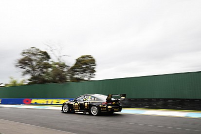 Sandown 500: Reynolds breaks lap record in practice