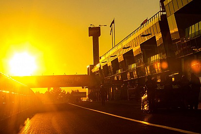 Supercars boss wary of Bathurst 'risk'