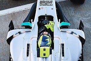 Ride onboard with Valentino Rossi in Mercedes F1 test