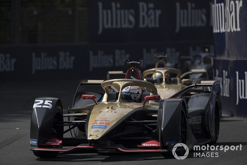 Vergne was "trying to survive" Santiago race