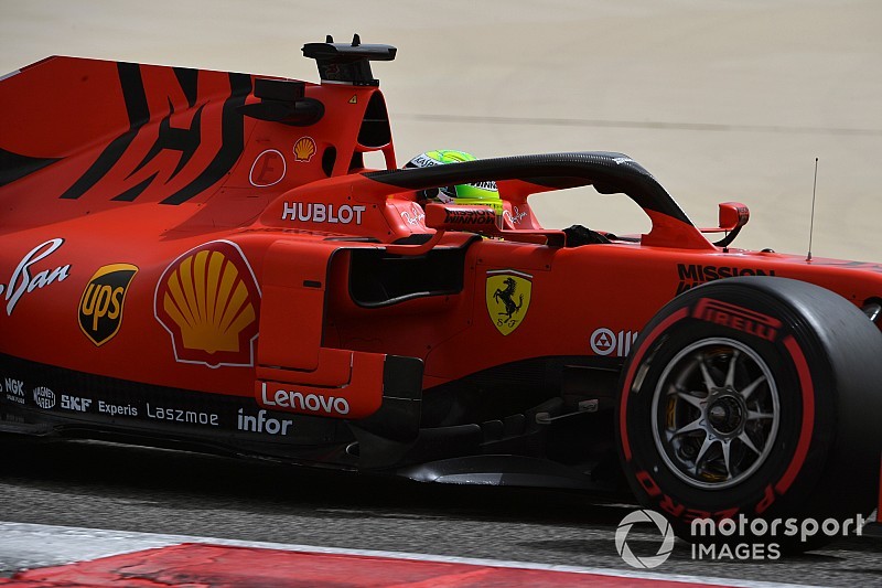 Verstappen az élen, Mick Schumacher a második helyen a bahreini tesztnapon