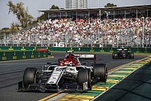 Giovinazzi kampte met beschadigde vloer en voorvleugel