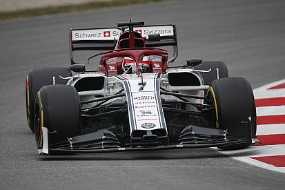 Raikkonen doorbreekt Ferrari-hegemonie op ochtend derde testdag, vijfde tijd Verstappen