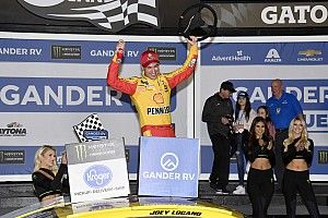 Joey Logano uses last-lap pass to win second Duel at Daytona
