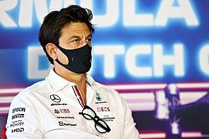 Wolff reagált az Alfa Romeóval kapcsolatos pletykára