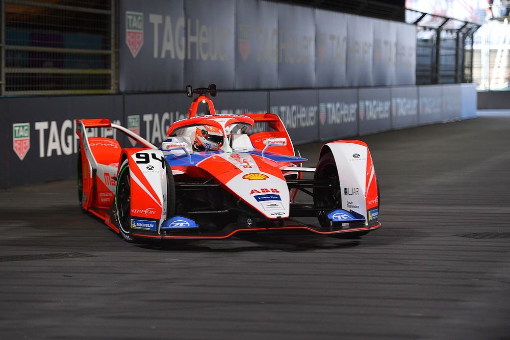 Formula E, Londra: Alex Lynn centra la Superpole per Gara 1