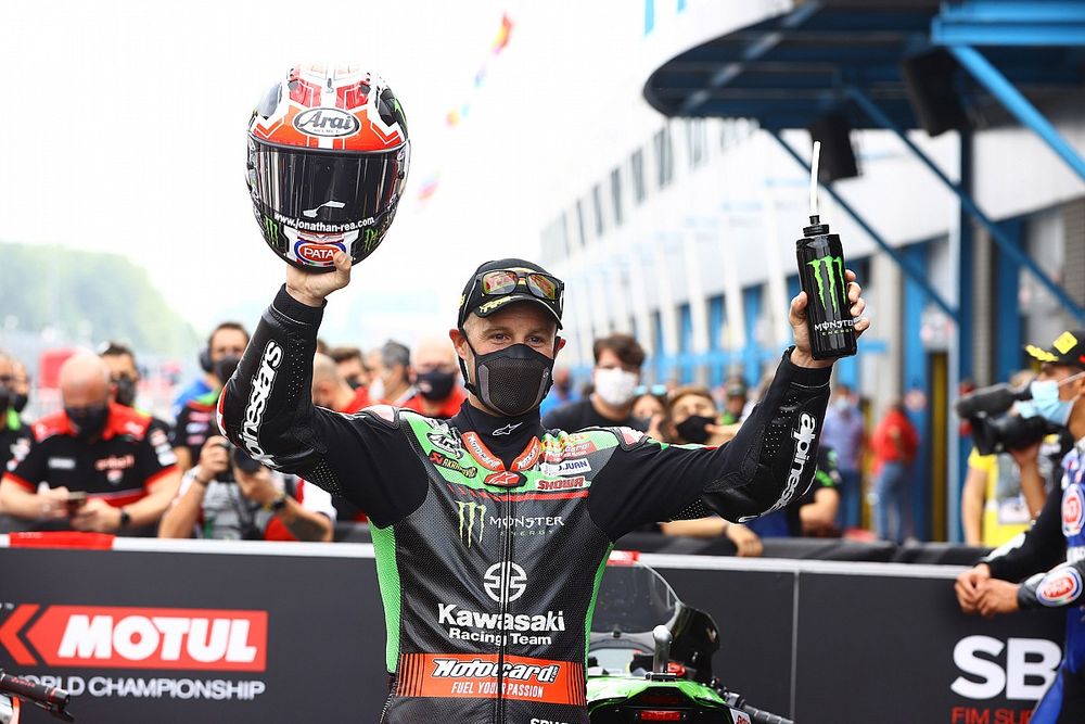 Rea completeert hattrick op TT Circuit Assen