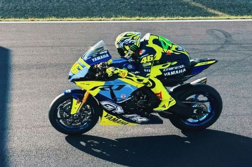 Rossi también salió a pista en el test privado de Misano con una Yamaha