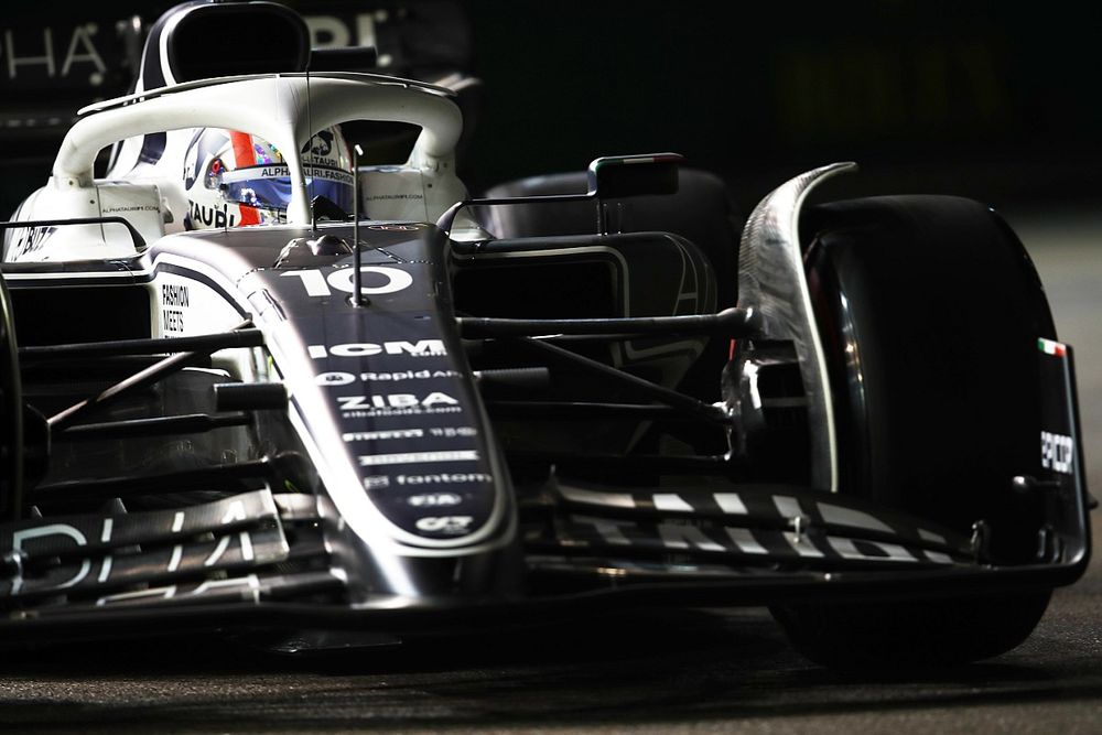 Gasly niet blij na vroege pitstop: “Geen communicatie, geen dialoog”
