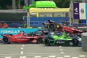 【動画】路面が濡れててみんな止まれない! フォーミュラE最終ラウンドで8台絡む多重クラッシュ発生