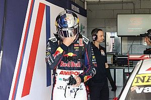 Van Gisbergen driving through collarbone pain