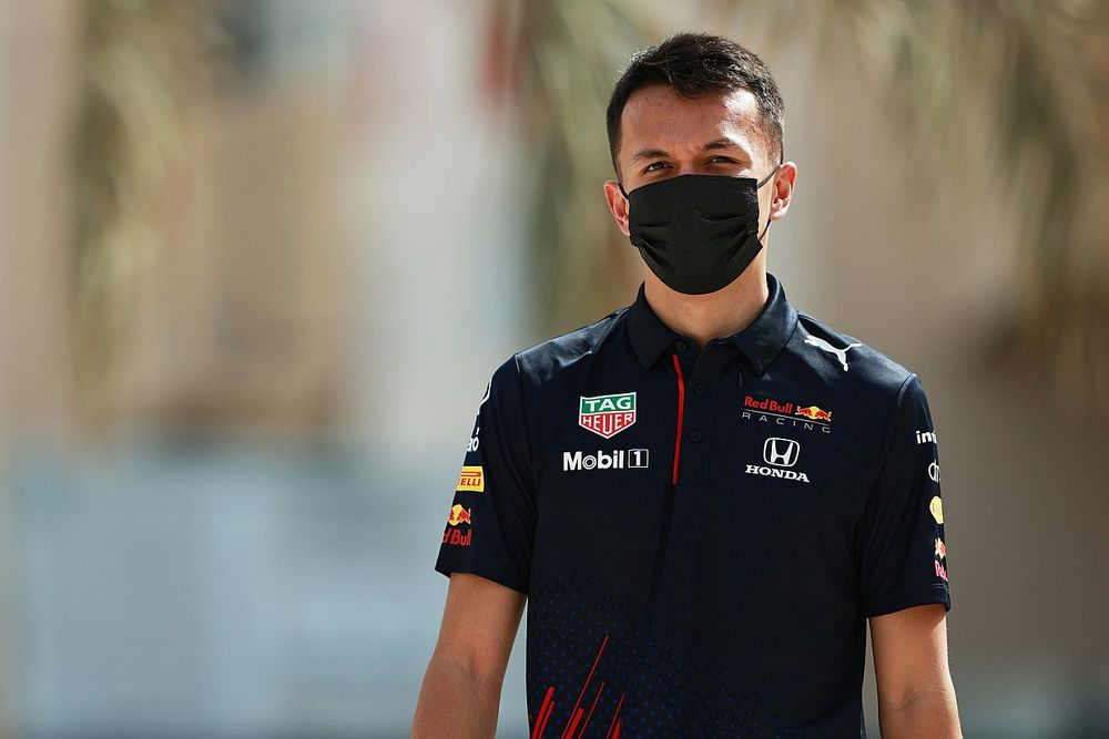 レッドブル、アルボンのF1復帰を検討?「来年の彼にF1での選択肢があるかどうかを検討している」
