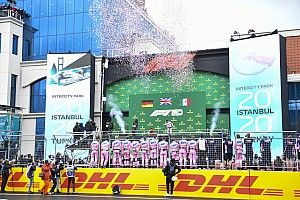F1 considera não realizar pódio em corridas aos sábados para evitar desvalorização de GPs