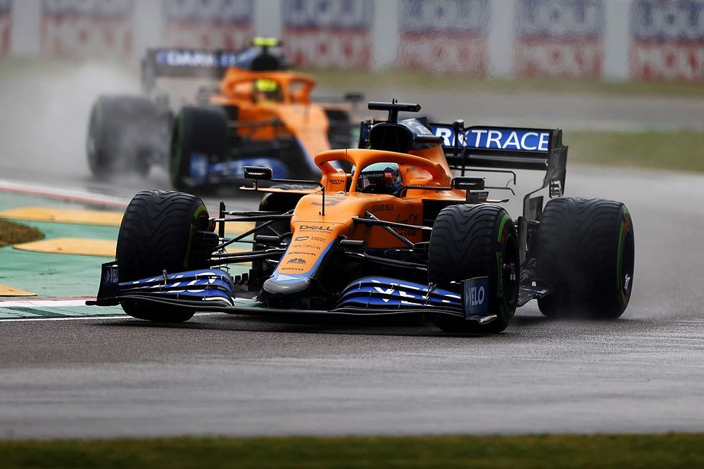 Daniel Ricciardo, McLaren MCL35M, Lando Norris, McLaren MCL35M