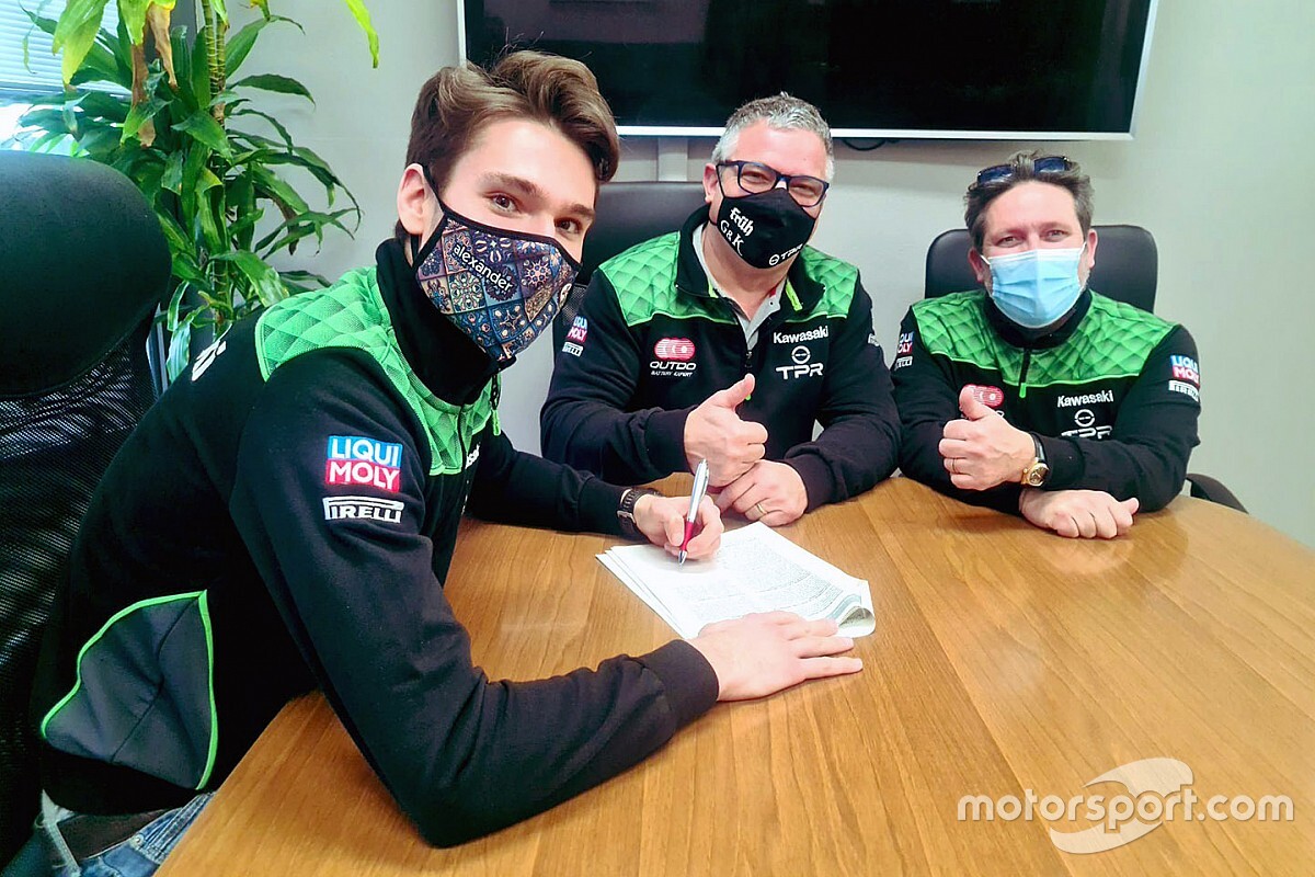 Cavalieri torna full time nel Mondiale SBK con Pedercini