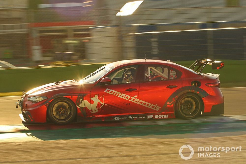 Fotogallery: il debutto dell'Alfa Romeo Giulia ETCR a Vallelunga