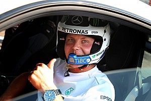 Bottas a nyeretlen szériáját kiábrándítónak, de ugyanakkor bámulatosnak tartja