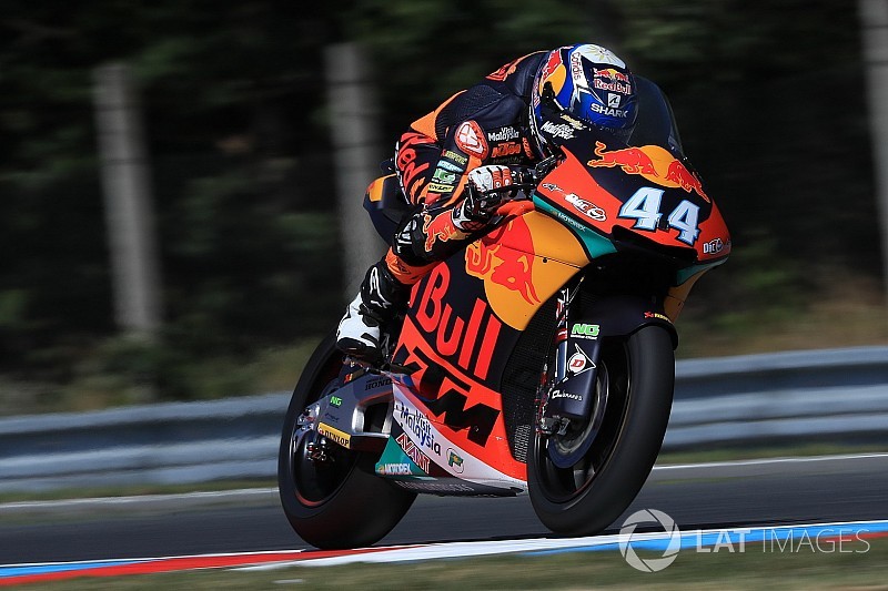 Moto2 Brno: Oliveira verslaat Marini, crash Bendsneyder