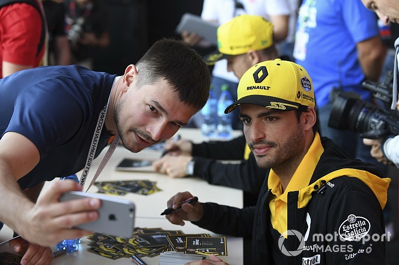 Sainz a jó stratégiában bízik, ha már a motorerőben nem tud