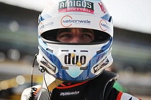 Knockhill BTCC: Cammish scores maiden pole