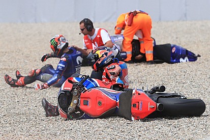 Smith haalt uit naar ‘roekeloze’ Bradl na crash in Brno