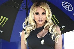 Micsoda rajtrácslányok a MotoGP Olasz Nagydíjáról!