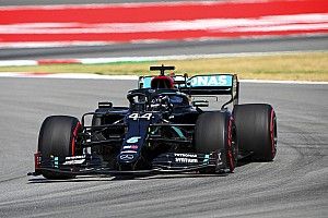 F1: Hamilton centra la 100esima pole dell'era ibrida