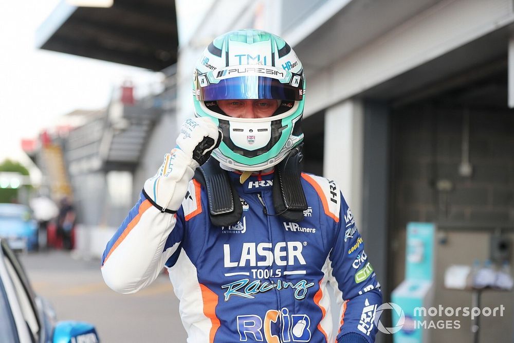 Donington Park BTCC: Sutton scores maiden Infiniti win in Race 3