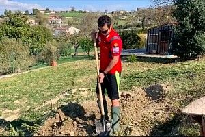 Agricultor, cocinero, músico... nuevos roles de los pilotos de MotoGP