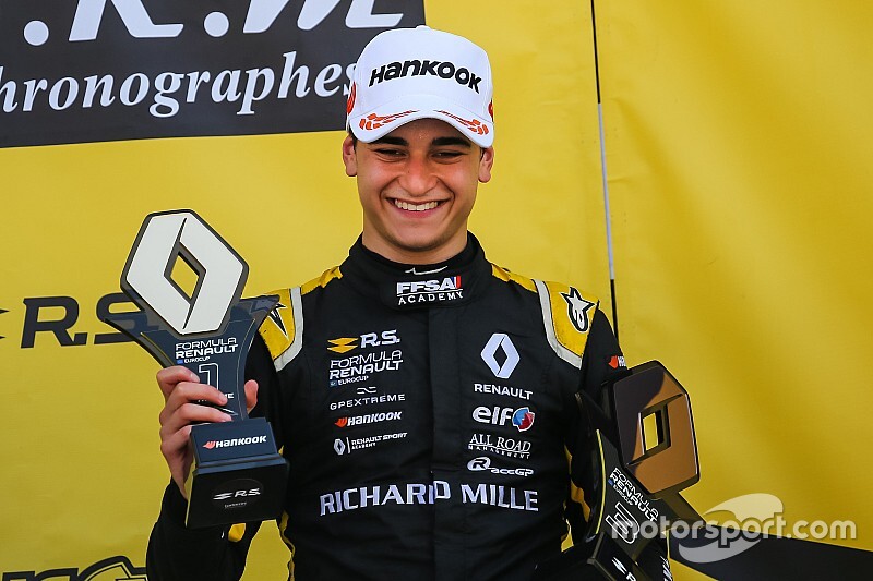 Caio Collet inicia testes de pré-temporada da F-Renault Eurocup