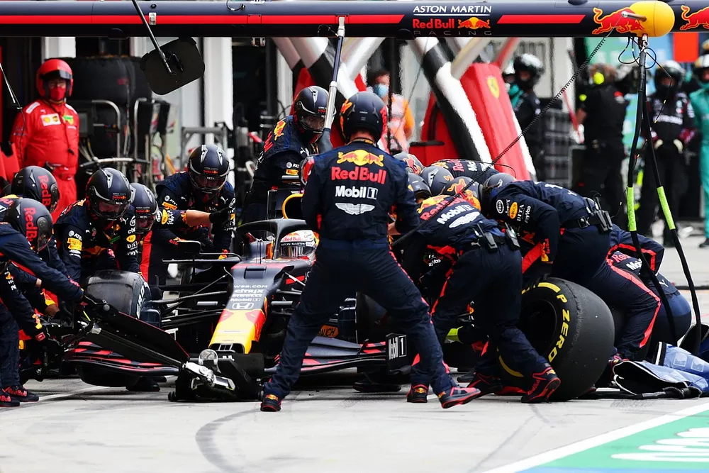 Pitstop de Max Verstappen, Red Bull Racing RB16