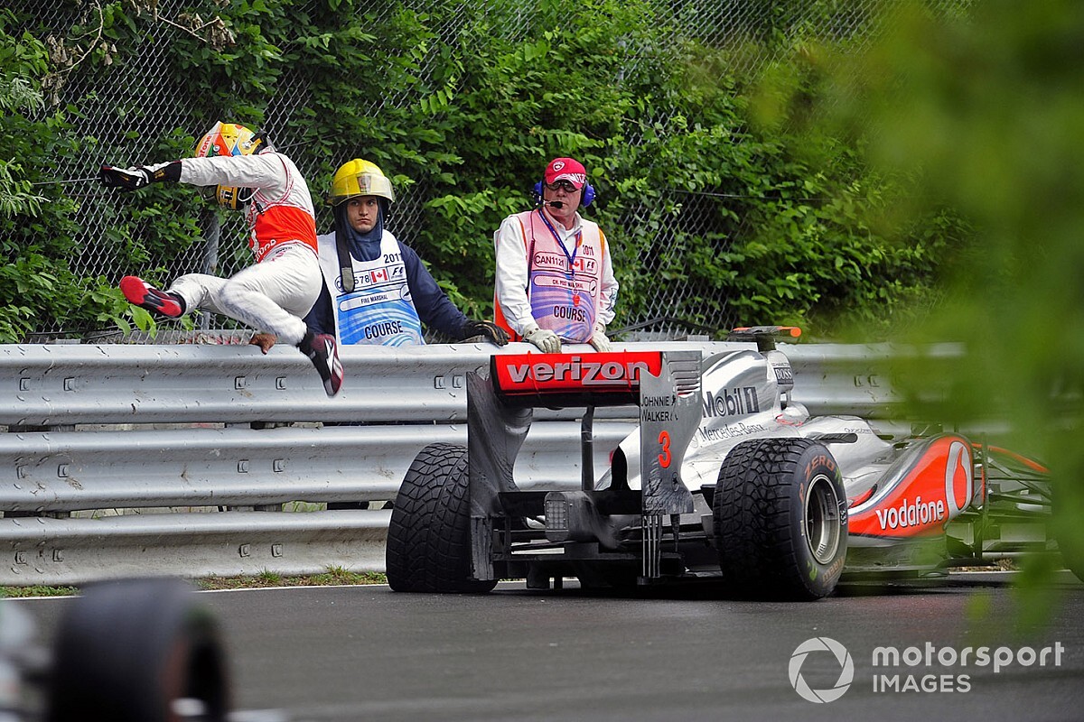 Button és Hamilton drámája: ki volt a hibás? (videó)