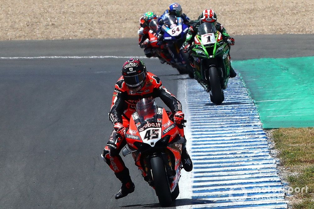 Victoria y exhibición de Redding en la última carrera en Jerez