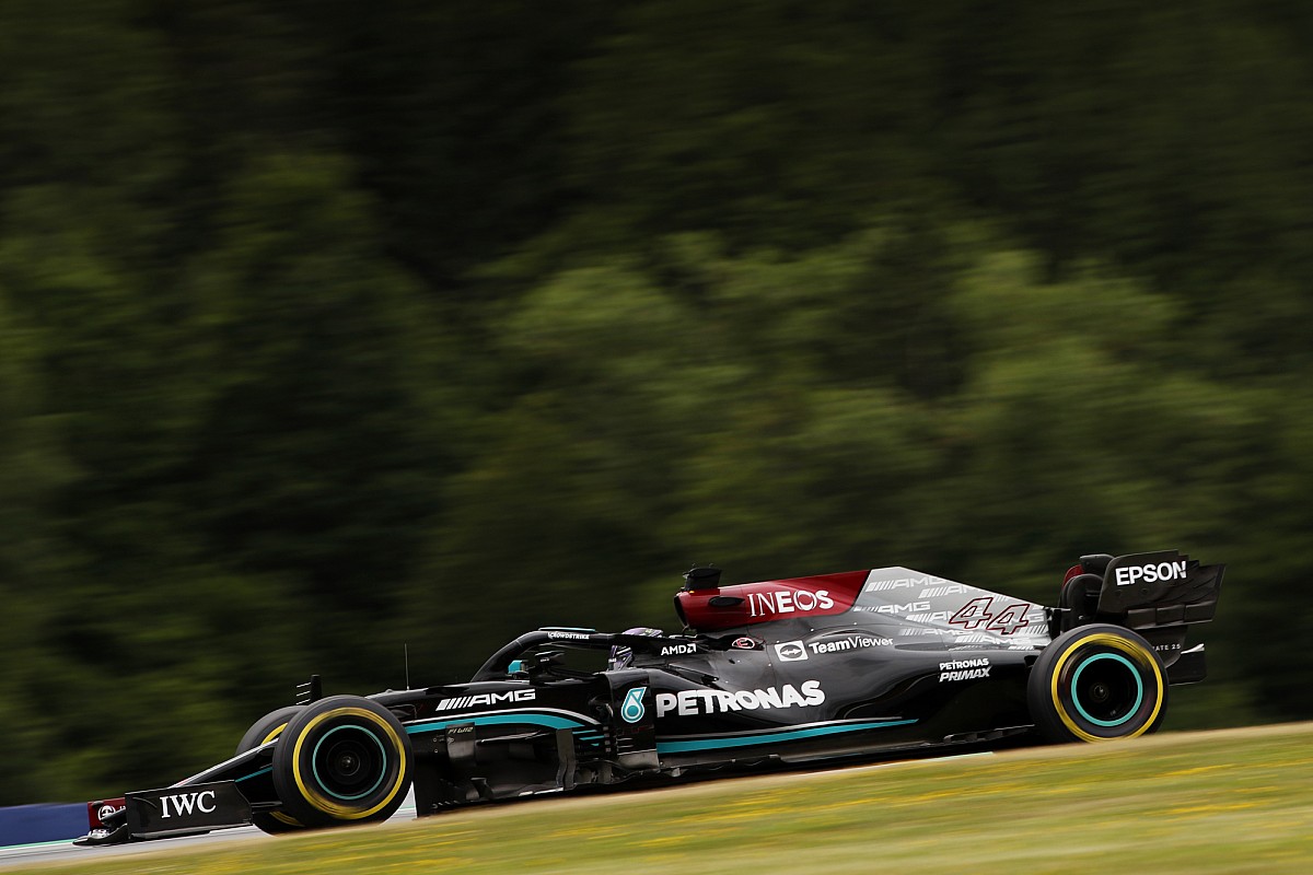 Mercedes Belum Mampu Tutup Gap dengan Red Bull