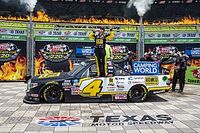 Nemechek uciekł Elliottowi