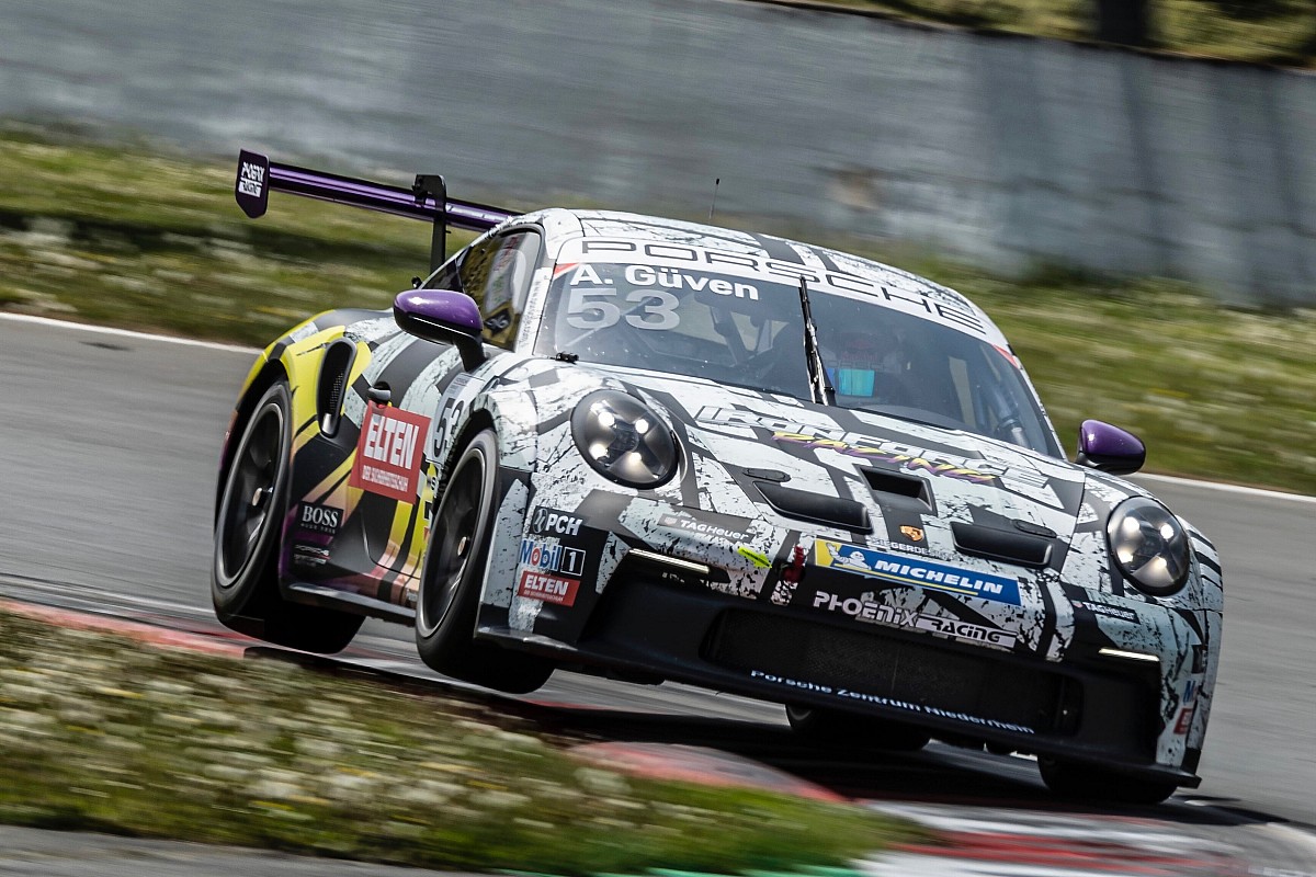 Porsche Carrera Cup Almanya: Oschersleben'deki 2. yarışı Heinrich kazandı, Ayhancan 2. oldu
