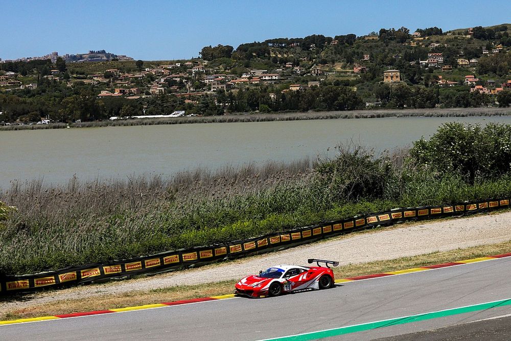 GT Italiano, Pergusa, Libere 3: bel colpo per Ferrari-Kessel