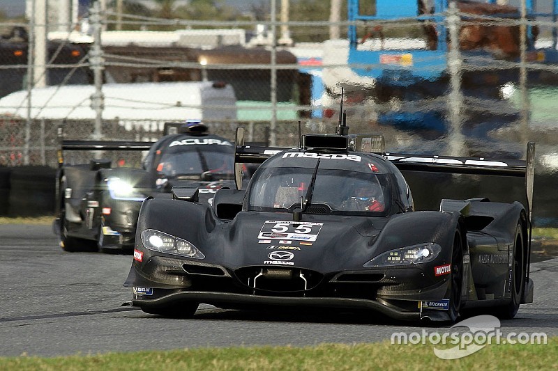 24 Ore di Daytona: Tincknell il più rapido nella terza sessione di test, Alonso è secondo