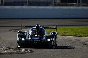 Alonso completa las 15 horas y es líder en Daytona