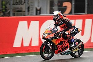 Moto3 Valencia: Can Oncu menangi balapan debut