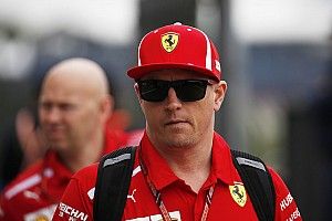 „Raikkönen még túl fiatal ahhoz, hogy lelépjen” – mondja Johnson
