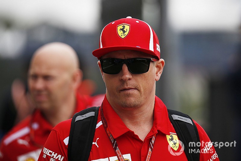 „Raikkönen még túl fiatal ahhoz, hogy lelépjen” – mondja Johnson