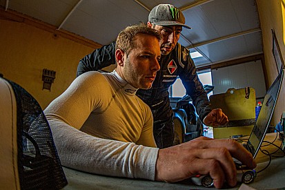 Nani Roma: "Me engañaría si dijera que salgo a ganar el Dakar"