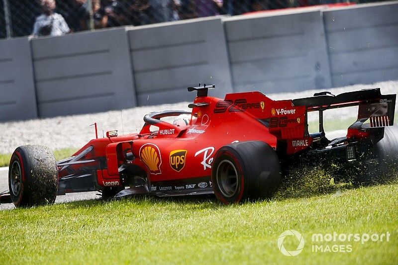 Sebastian Vettel, Ferrari SF90 fa un testacoda